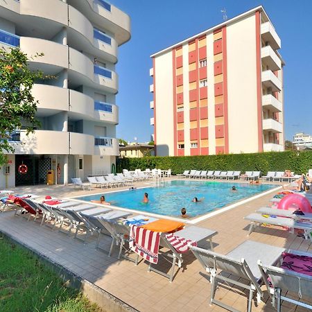 Apartment In Bibione Spiaggia Near The Beach Exterior photo